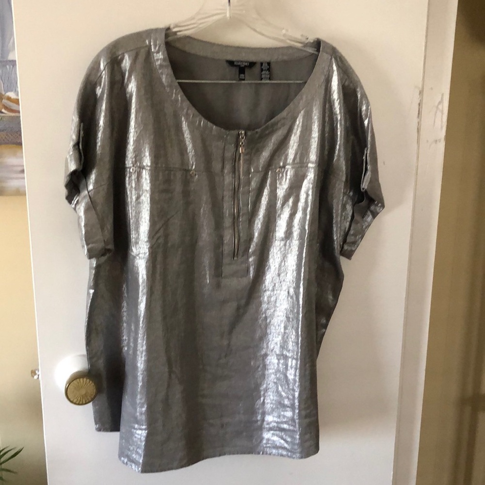 Top, silver foil linen, sz XL, measures 25” center back